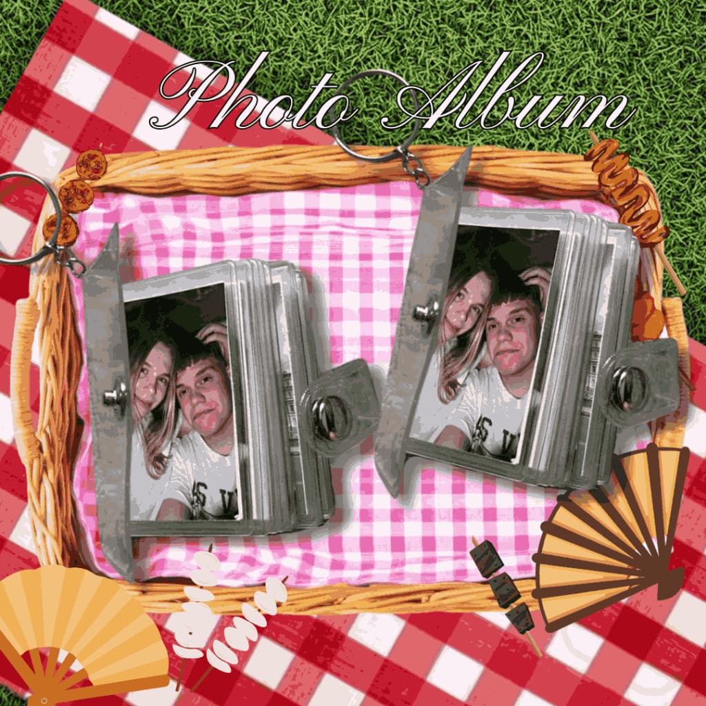 Mini photo album keychain